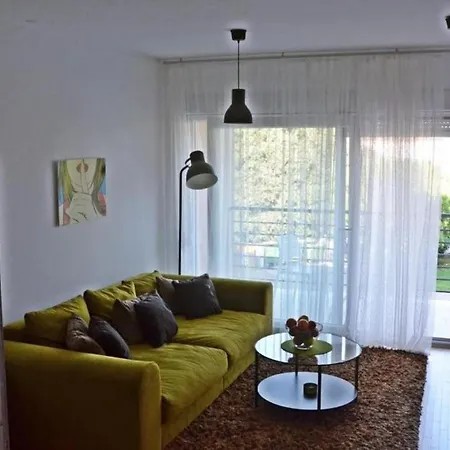 Apartment The Bridge - Studio With Balcony And City View