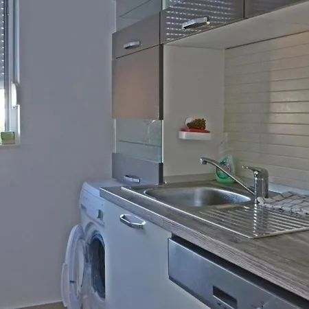 The Bridge - Studio With Balcony And City View Апартаменты *