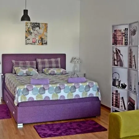 The Bridge - Studio With Balcony And City View Apartmán *